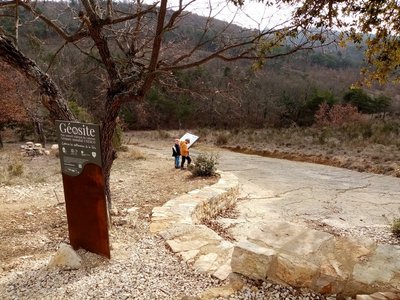 Dalle à empreintes de Viens