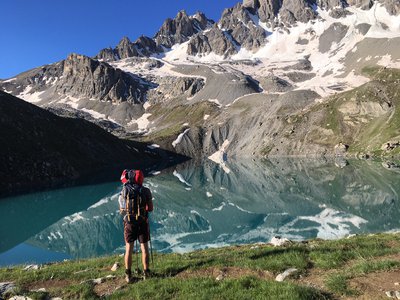 Face au lac Saint Anne