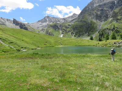 Lac de Ségure et crête des Fonzes