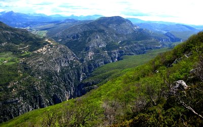 Vue sur les grandes gorges depuis le Margés