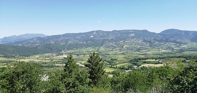 Vue sur la Vallée de l'Ennuyé, Bésignan