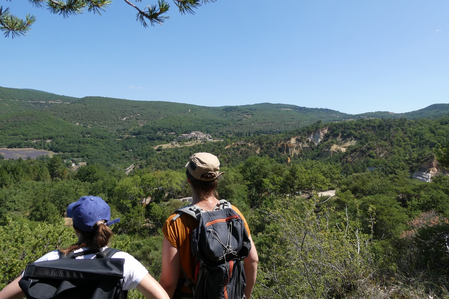 Ocres et village de Gignac