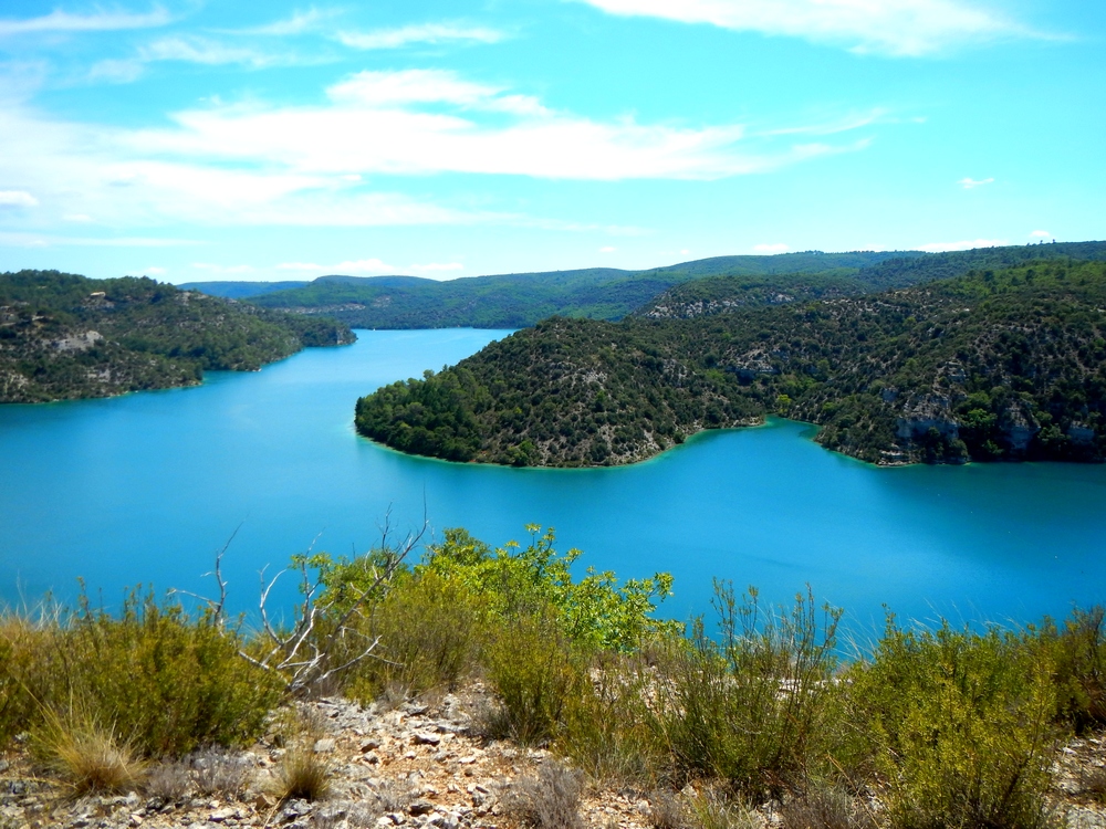 Au dessus de lac d'Esparron