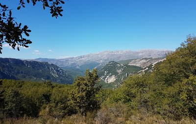 La vallée du Loup et la montagne du Cheiron